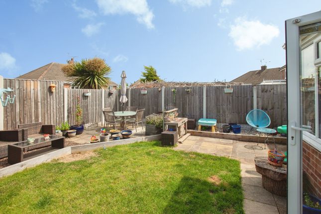 13, Crosby Avenue, Rotherham photo 4