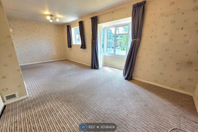 Hazelwood House, Whites Row, Kenilworth photo 2
