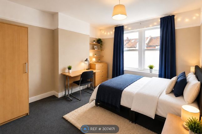 6-bed terraced on Bishopston, Bristol, £4,740/mo