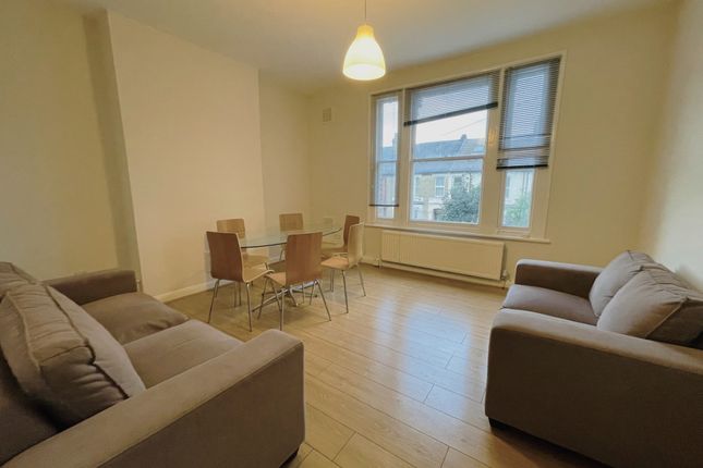 Flat to rent in Bruce Road, Harlesden