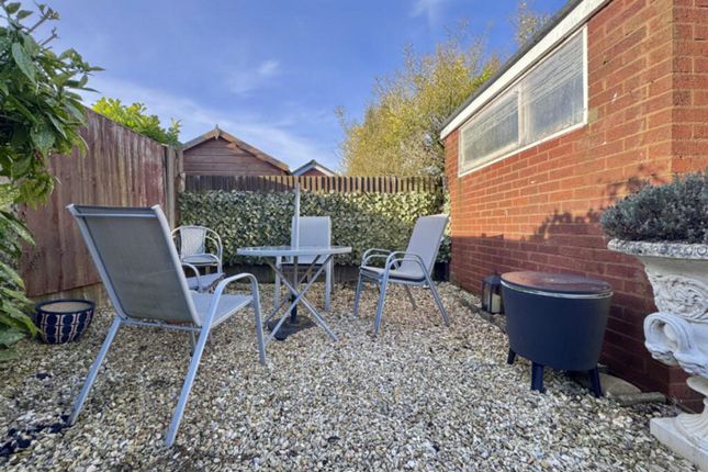 14, Birchwood Drive, Nottinghamshire photo 4