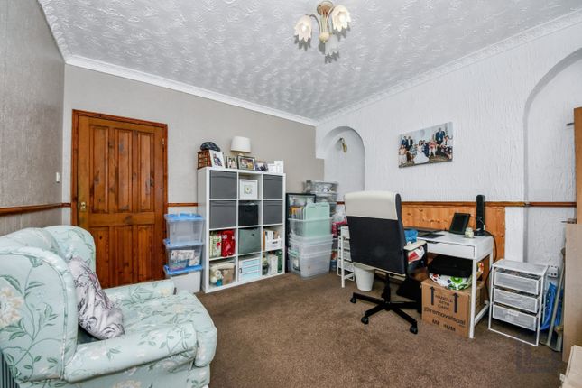 18, Garden Walk, Dudley photo 3