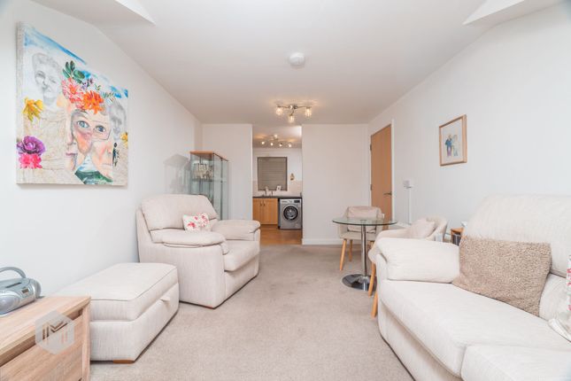31 Manor Gardens Hough Fold Way, Bolton photo 5