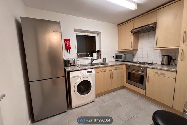 Flat to rent in Windmill House, London