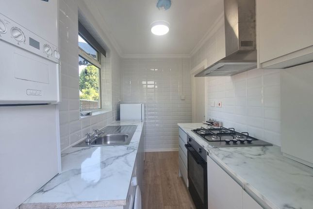 Thumbnail Maisonette to rent in Great Cambridge Road, Enfield