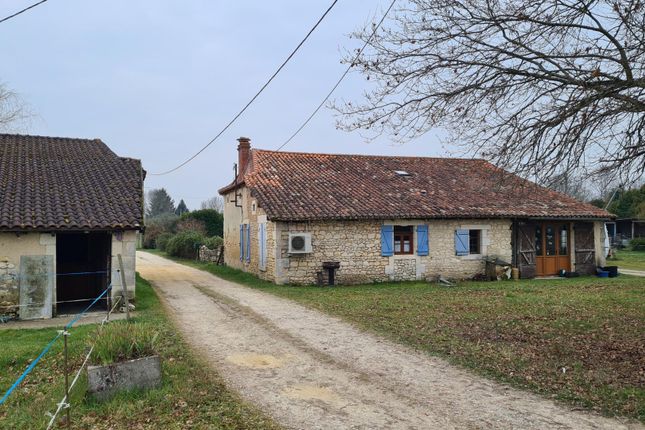 Country house for sale in Aubeterre-Sur-Dronne, Charente, France - 16390