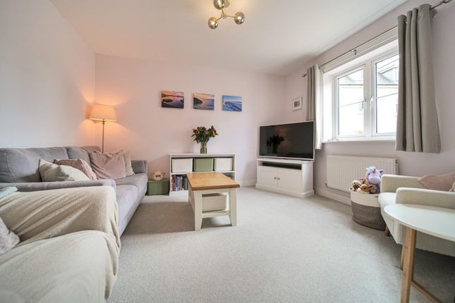 72, Skylark Road, Melksham photo 2