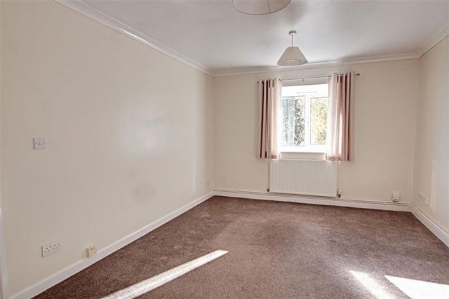 Flat 2 Southfield Court, Alma Street, Trowbridge photo 3