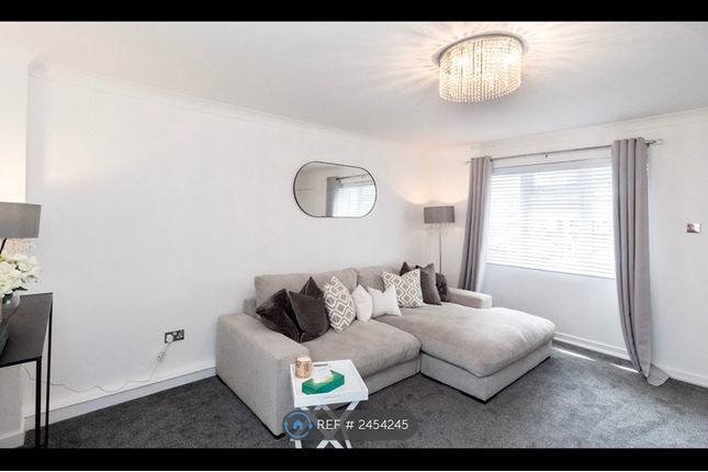 A Nightingale Close, Rainham, Gillingham photo 3