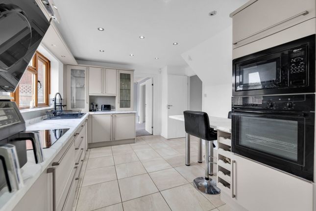 27, Lindisfarne Road, Leicester photo 3