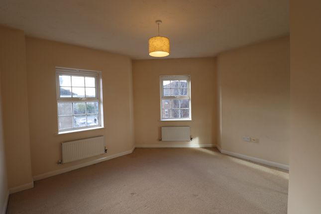 23, Lion Court, Northampton photo 2