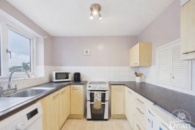 12, Old Vicarage Court, Coleford photo 3
