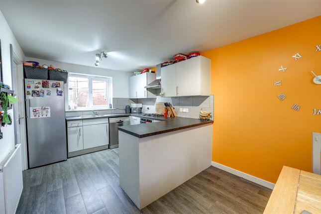 20, Tulip Gardens, Penrith photo 4