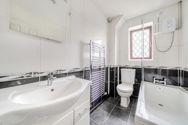 10 BURTON CLOSE, Windlesham, Windlesham photo 5