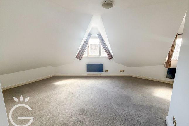 Flat Flat 10, Bell Court, Wargrave Road, Reading photo 3