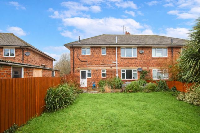 49, Redford Avenue, Horsham photo 2