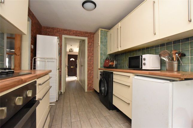 28, Bridge Court, Leeds photo 5
