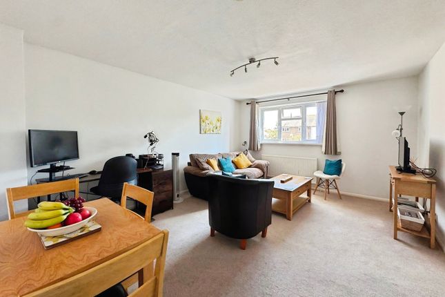 Flat 18, Gleneagles House,, St. Andrews, Berkshire photo 4