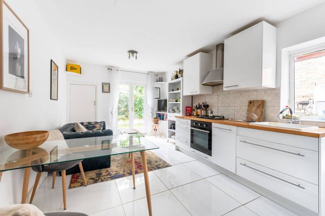 Flat for sale in Tunley Road, Harlesden, London