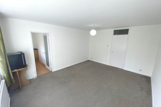 19 Oakbank, Watling Street, Radlett photo 3