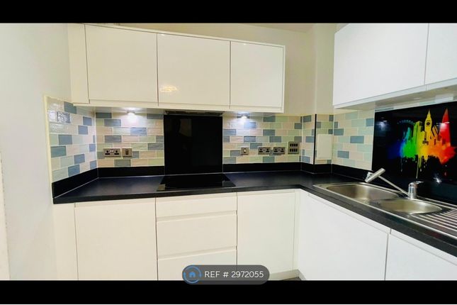 Flat  Bellow House, Gayton Road, Harrow photo 4