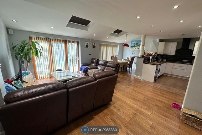 Walton Gardens Waltham Abbey, Waltham Abbey photo 3