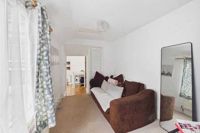 3a High Street, Crediton photo 4