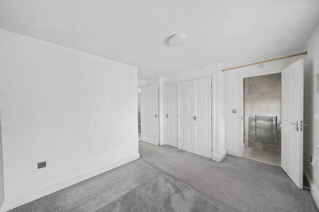 19 Lavender Gardens, Warrington photo 5