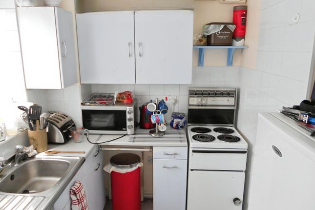 Flat 6, 134, Rosebery Avenue, Yeovil photo 2
