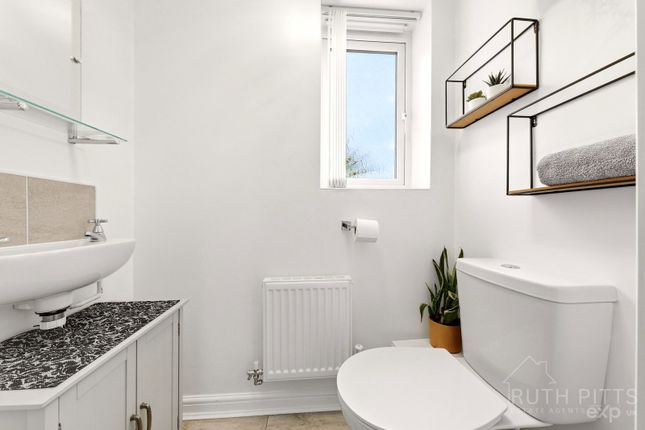 20, Woodland Walk, Pontefract photo 3