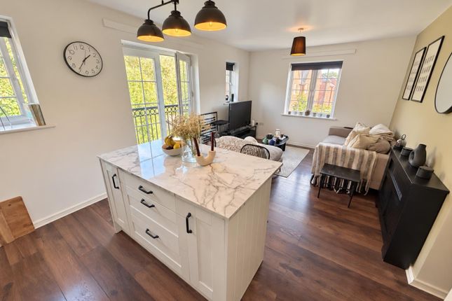 24, Churchbeck Chase, Manchester photo 3