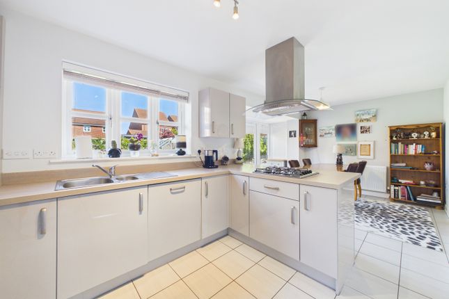 33, Amos Drive Pocklington, York photo 4