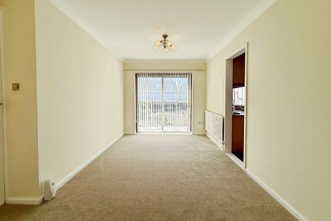 10, Boscombe Close, Lincolnshire photo 3