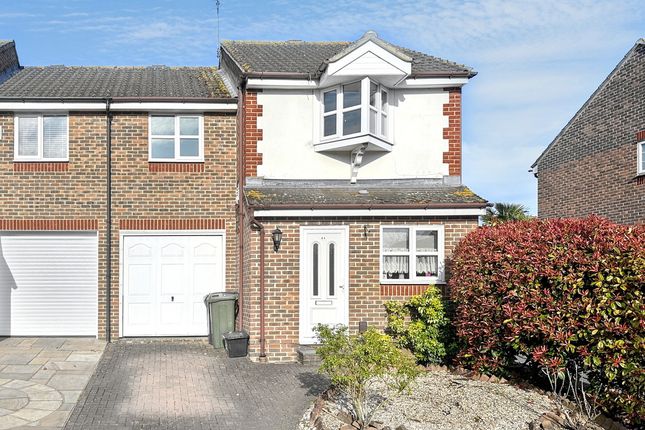 Thumbnail Semi-detached house to rent in Vale Road, Dartford