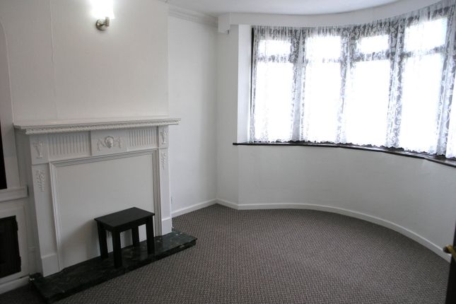 14, Dreadnought Road, Brierley Hill photo 2