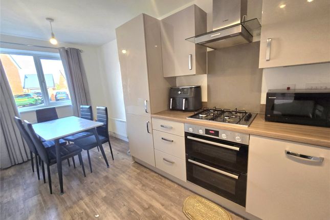 5, Hindhead Drive, Coventry photo 2