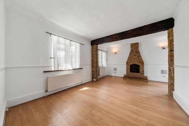 6, Old Esher Road, Hersham photo 4