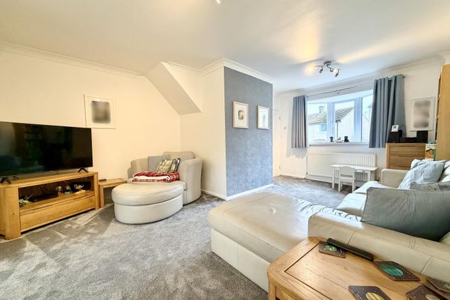 Hemishor Drive, Leeds photo 4