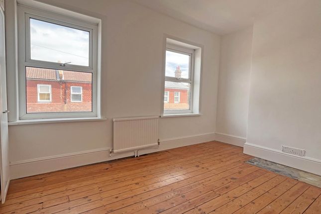 18, Winchcombe Road, Eastbourne photo 4