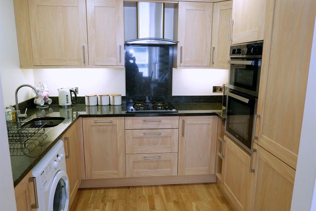 Flat 14, 15 Ridge Park Road, Plymouth photo 2