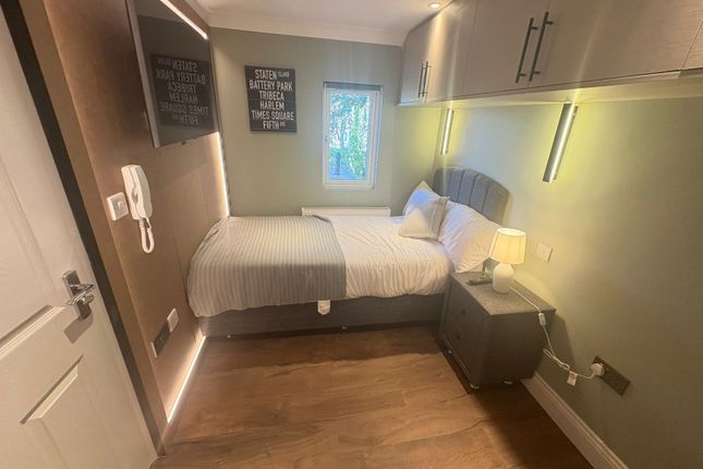 Room To Rent Allendale Avenue