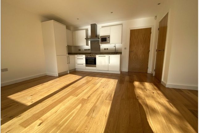 Flat for sale in Parkside, Cambridge, Cambridgeshire