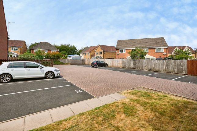 26, Manifold Way, Wednesbury photo 4