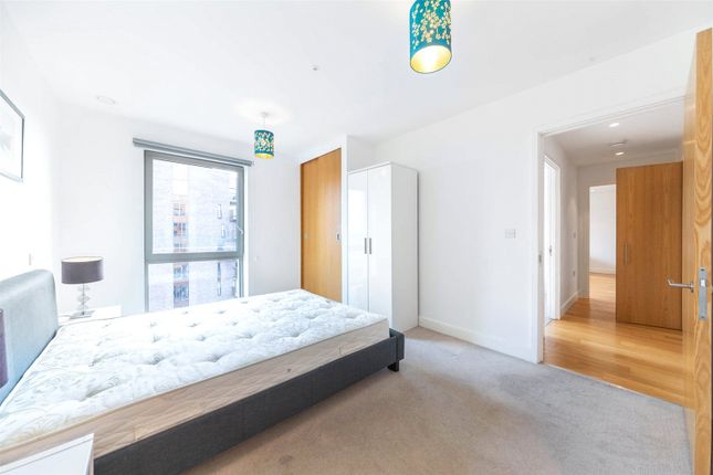 Flat to rent in Aurelia, 12 Rathbone Market, 31 Barking Road, London