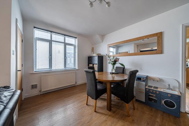 15, Park Farm Road, Waterlooville photo 3