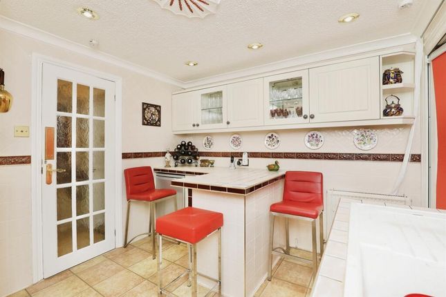 37, Eastfield Park, Newark photo 4