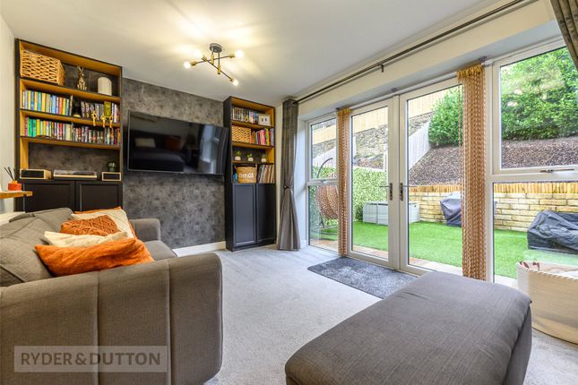 10, Hillcrest View, Huddersfield photo 2