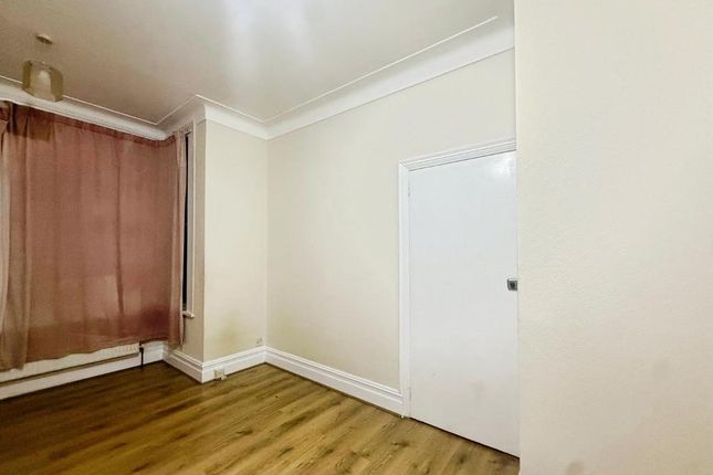 Coventry Road, Ilford photo 5