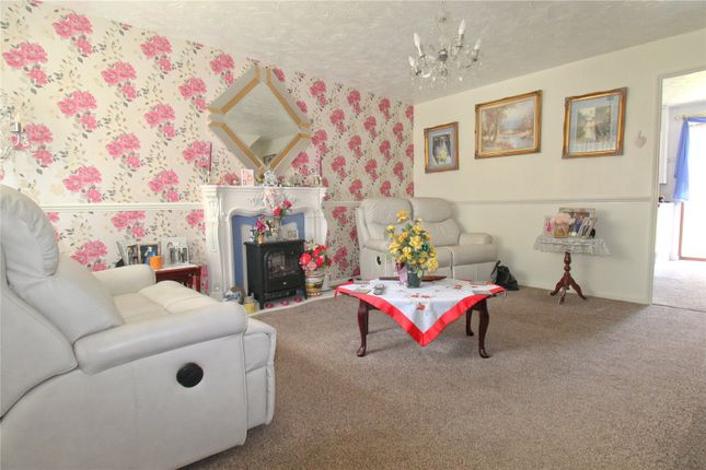 15, Sweetbriar Road, Wiltshire photo 3