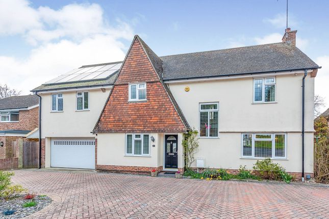 Thumbnail Detached house for sale in Briarswood Close, Pound Hill, Crawley